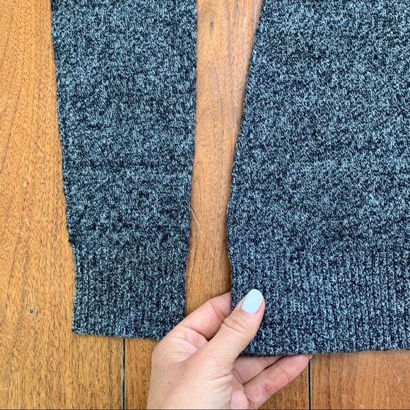 Aqua 100% Cashmere Turtleneck Sweater XS - Picture 5 of 6